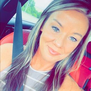 💗About your posher 💗